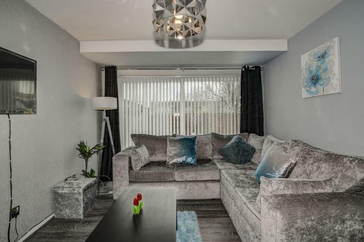 Newly Renovated Modern Home Manchester Exteriör bild
